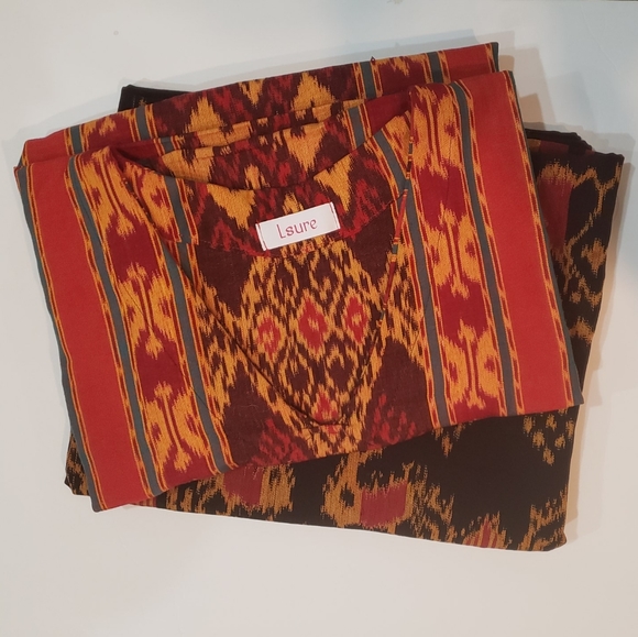 Oversized Free-Side Top - Picture 2 of 2